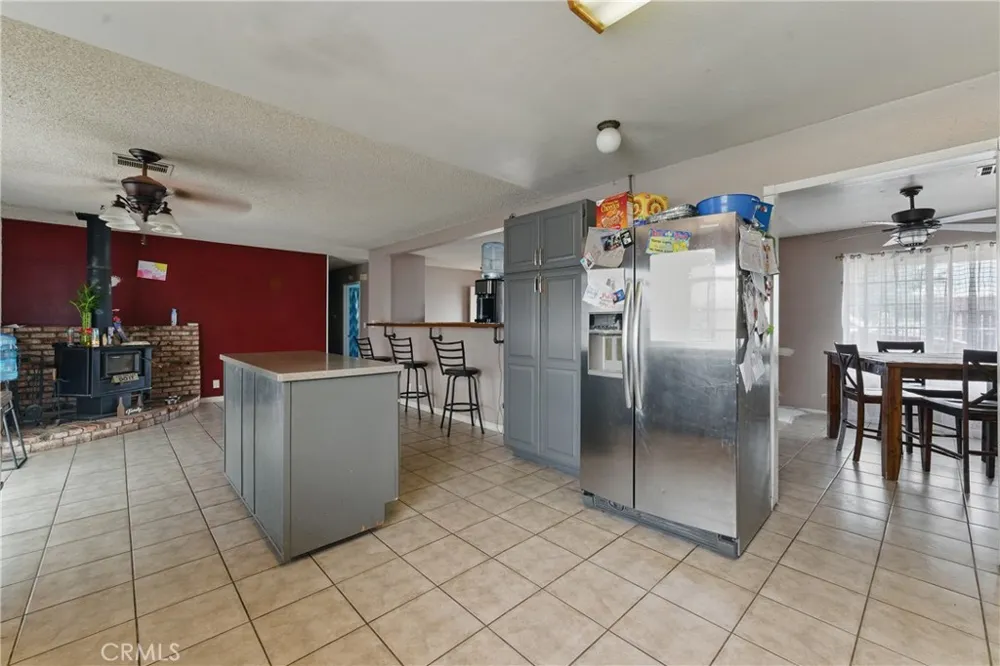 8806 E Avenue T14 Littlerock, CA 93543
