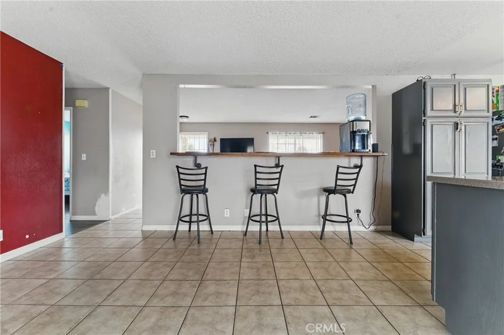 8806 E Avenue T14 Littlerock, CA 93543