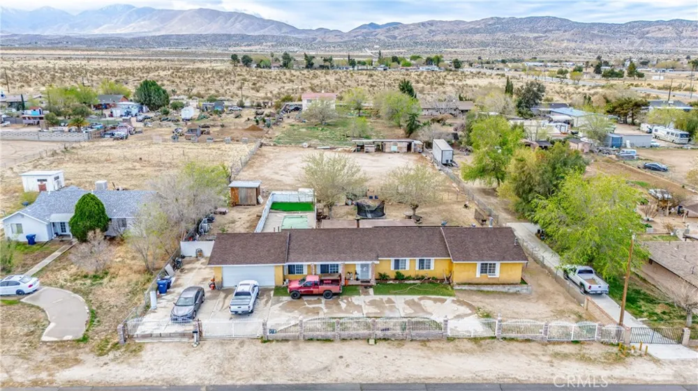 8806 E Avenue T14 Littlerock, CA 93543