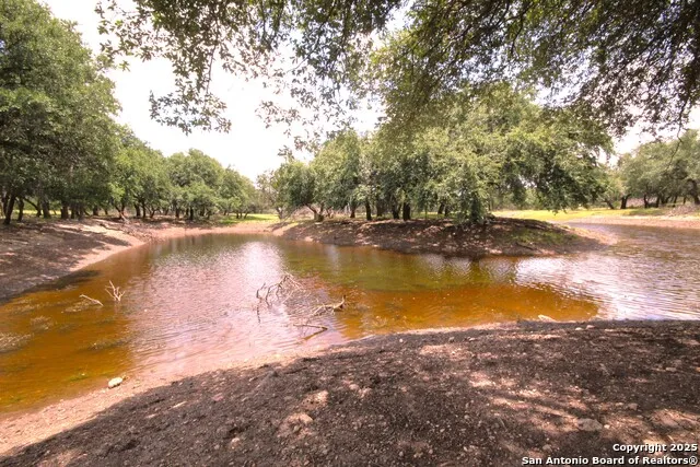 510 Dead End Rd. Mountain Home, TX 78058