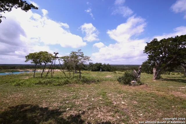 510 Dead End Rd. Mountain Home, TX 78058