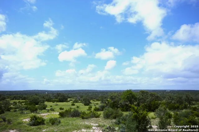 510 Dead End Rd. Mountain Home, TX 78058