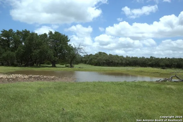 510 Dead End Rd. Mountain Home, TX 78058