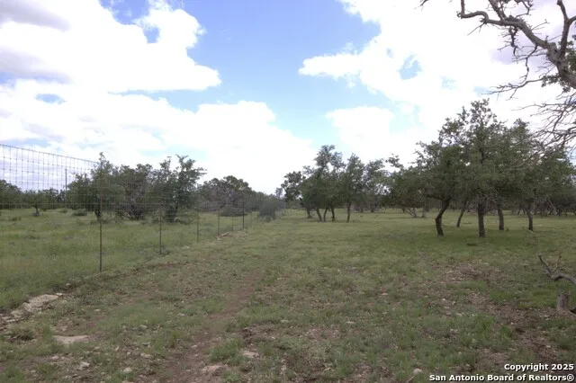 510 Dead End Rd. Mountain Home, TX 78058