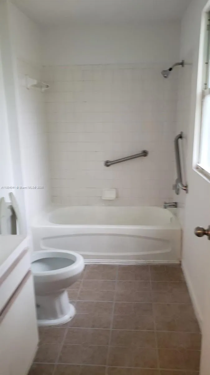 1517 Logan #0 Jacksonville, FL 32209