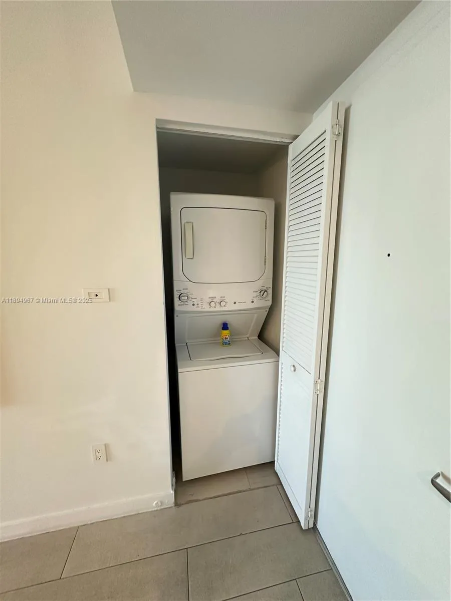 2602 E Hallandale Beach Blvd #R1507 Hallandale Beach, FL 33009