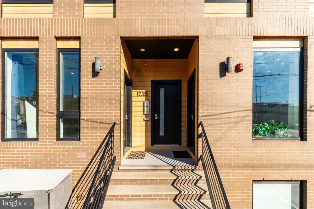 1735 S 23RD STREET Philadelphia, PA 19145