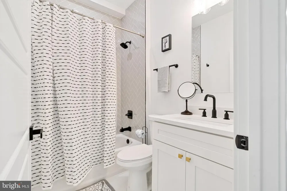 1735 S 23RD STREET Philadelphia, PA 19145