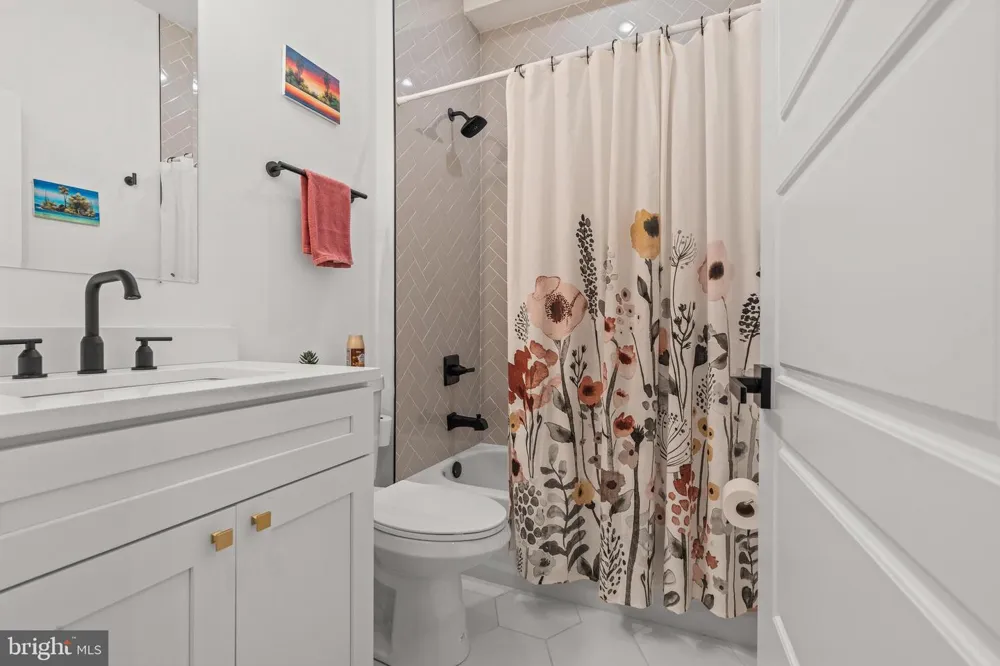 1735 S 23RD STREET Philadelphia, PA 19145