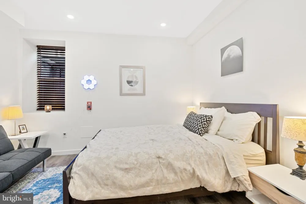 1735 S 23RD STREET Philadelphia, PA 19145