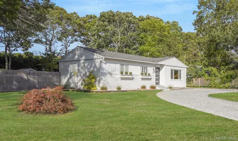 138 W Tiana Road