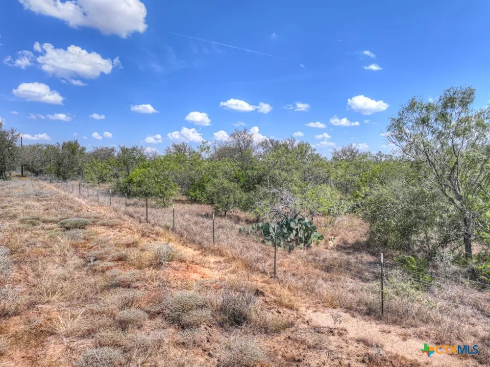 445 Single Oak Road Seguin, TX 78155