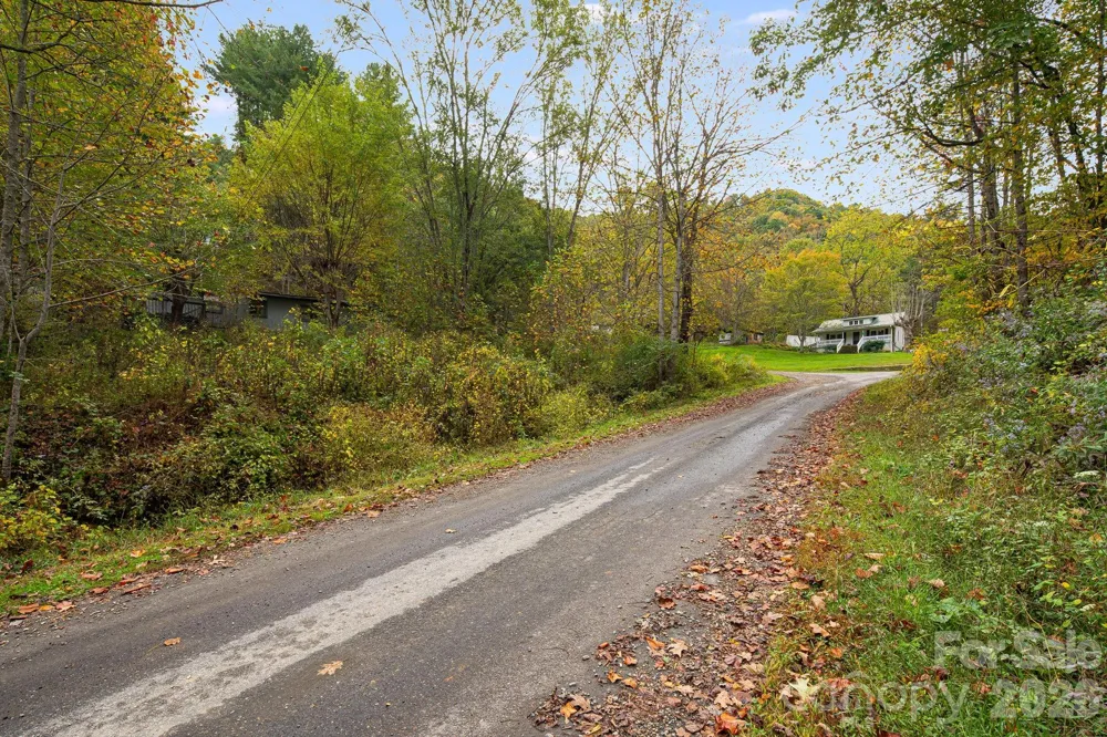 211 Evergreen Road Burnsville, NC 28714