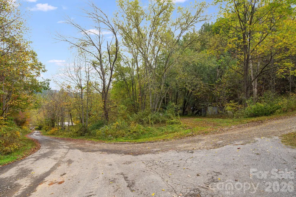 211 Evergreen Road Burnsville, NC 28714