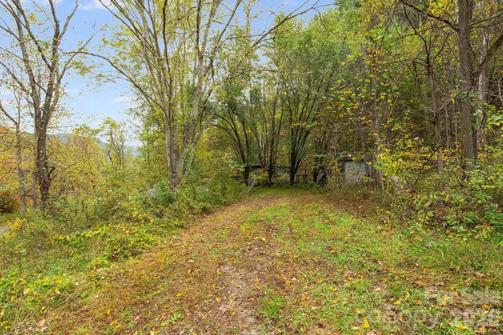 211 Evergreen Road Burnsville, NC 28714