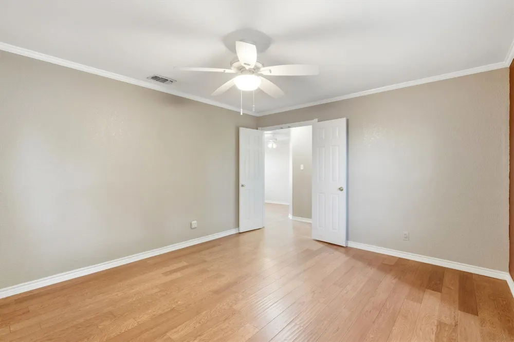 4609 Pioneer Road Balch Springs, TX 75180