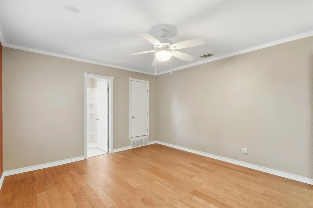 4609 Pioneer Road Balch Springs, TX 75180