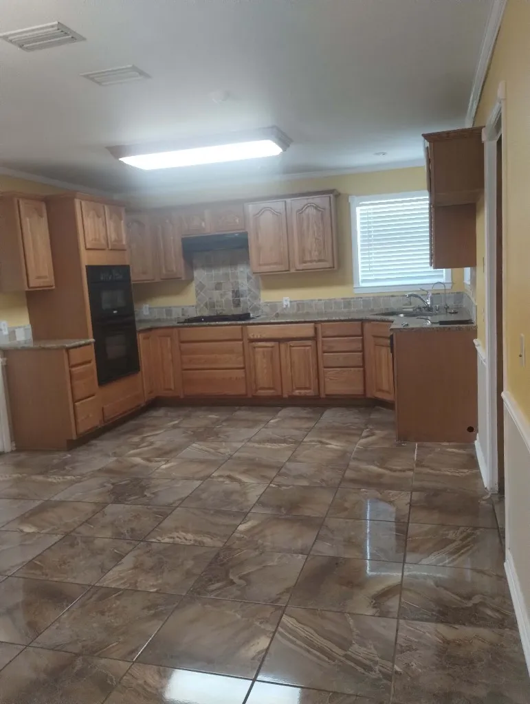 4609 Pioneer Road Balch Springs, TX 75180