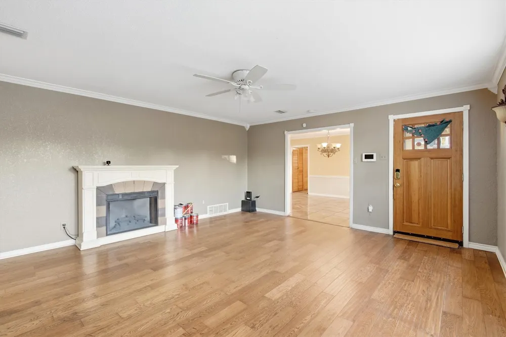 4609 Pioneer Road Balch Springs, TX 75180