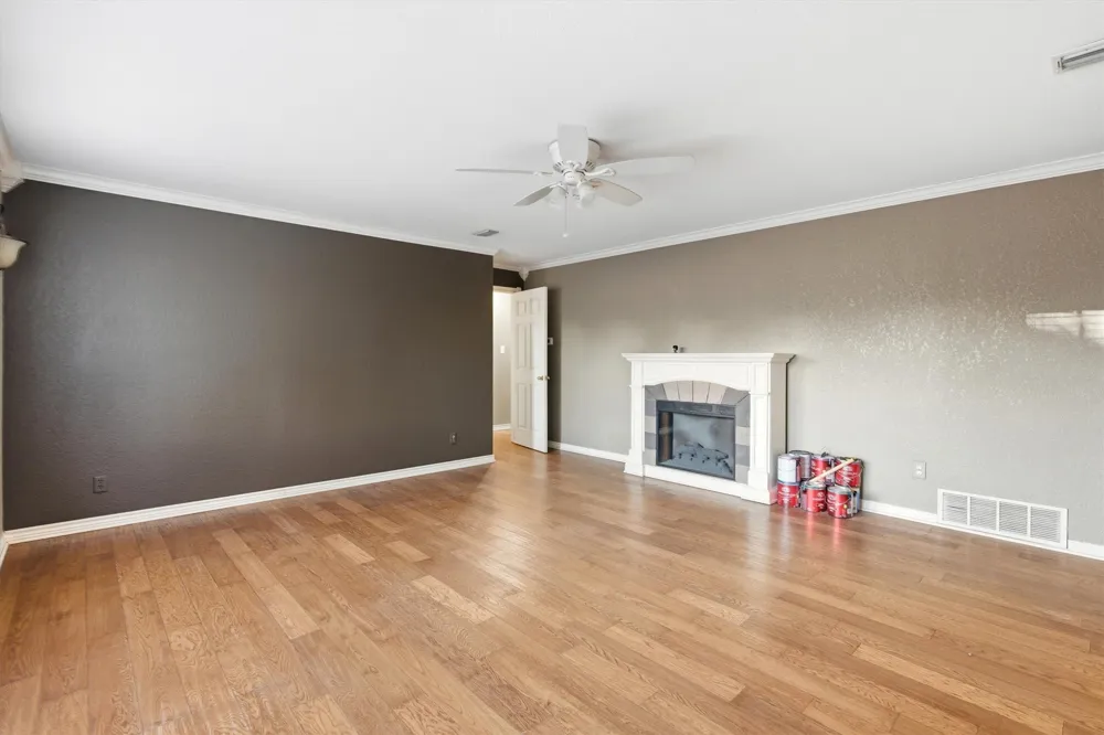 4609 Pioneer Road Balch Springs, TX 75180