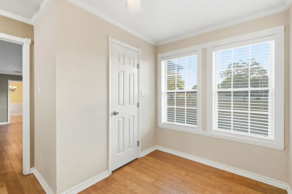 4609 Pioneer Road Balch Springs, TX 75180