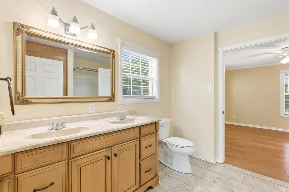 4609 Pioneer Road Balch Springs, TX 75180