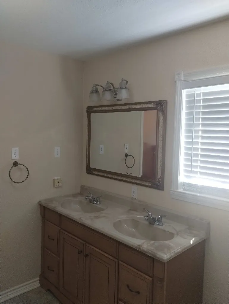 4609 Pioneer Road Balch Springs, TX 75180