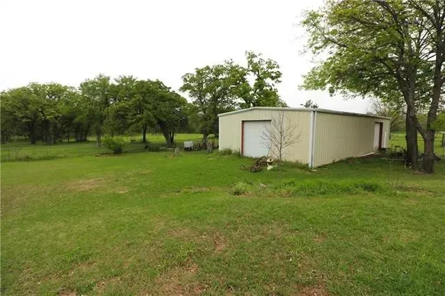 4609 Pioneer Road Balch Springs, TX 75180