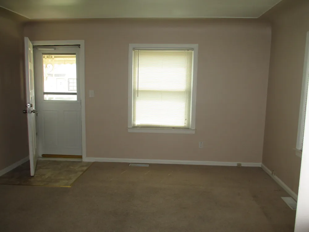 8291 Lozier Avenue Avenue Warren, MI 48089