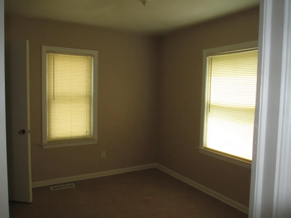 8291 Lozier Avenue Avenue Warren, MI 48089