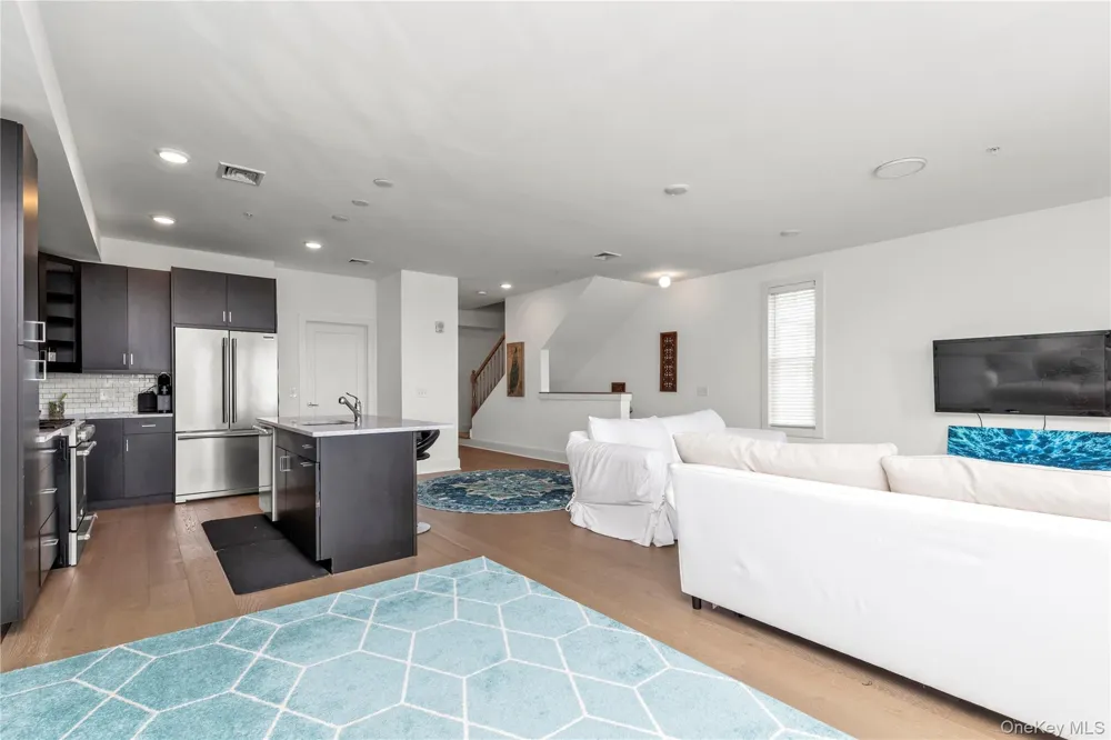 322 Marina Point East Rockaway, NY 11518