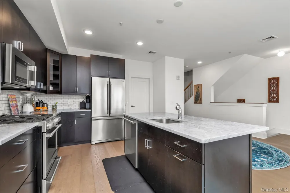 322 Marina Point East Rockaway, NY 11518
