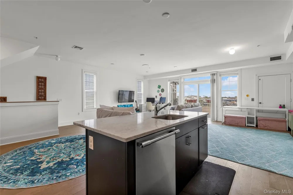 322 Marina Point East Rockaway, NY 11518