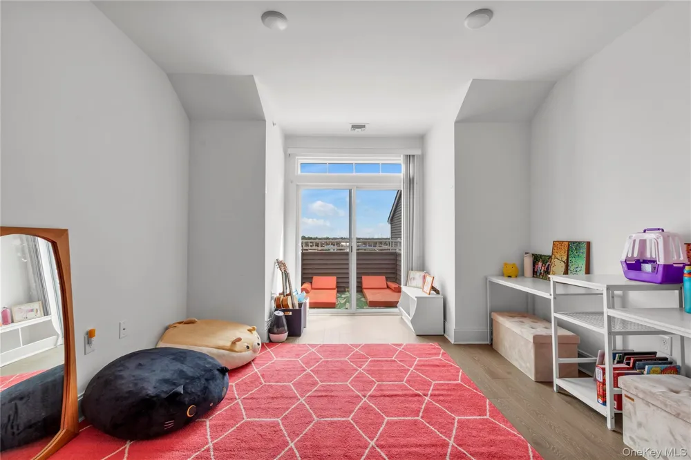 322 Marina Point East Rockaway, NY 11518
