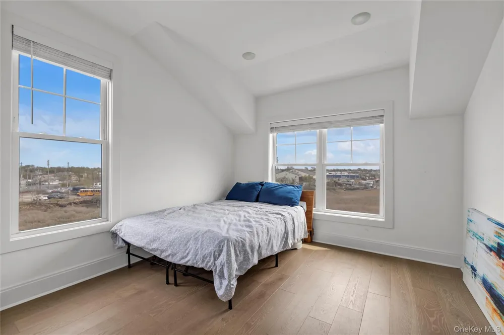322 Marina Point East Rockaway, NY 11518