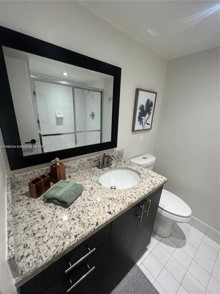 5161 Collins Ave #1211 Miami Beach, FL 33140