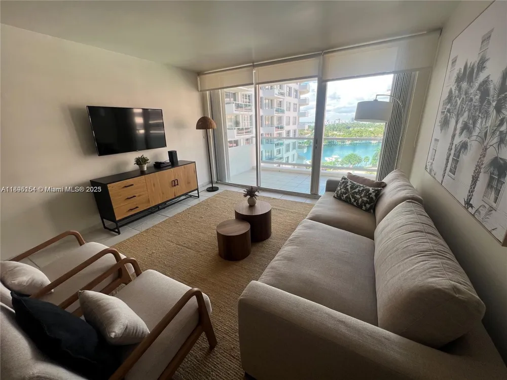 5161 Collins Ave #1211 Miami Beach, FL 33140