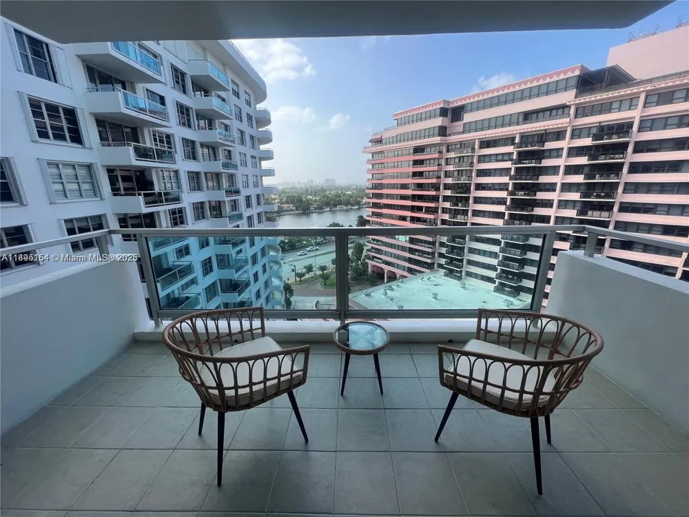 5161 Collins Ave #1211 Miami Beach, FL 33140
