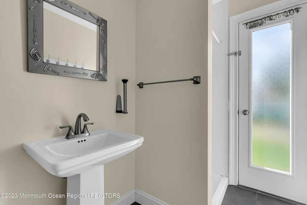 140 Idlewood Avenue Oakhurst, NJ 07755