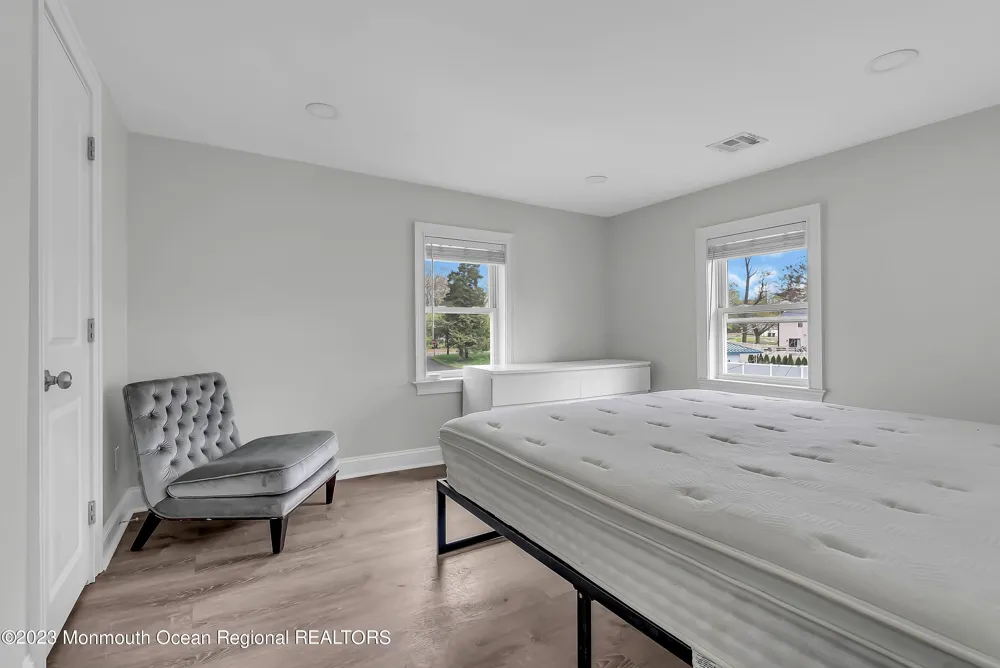 140 Idlewood Avenue Oakhurst, NJ 07755