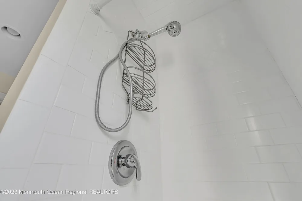 140 Idlewood Avenue Oakhurst, NJ 07755
