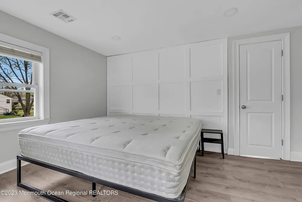 140 Idlewood Avenue Oakhurst, NJ 07755