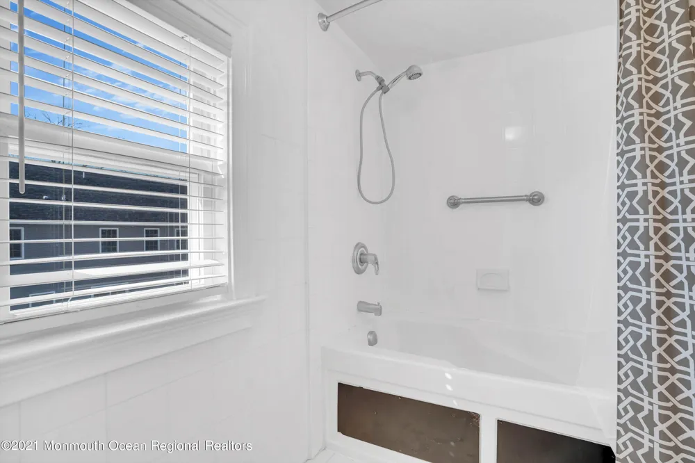 140 Idlewood Avenue Oakhurst, NJ 07755
