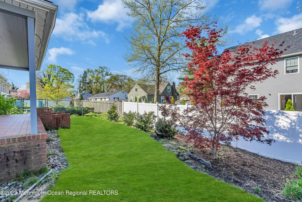 140 Idlewood Avenue Oakhurst, NJ 07755