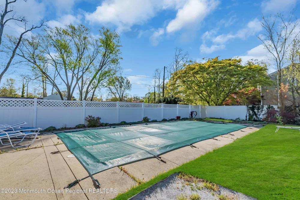 140 Idlewood Avenue Oakhurst, NJ 07755