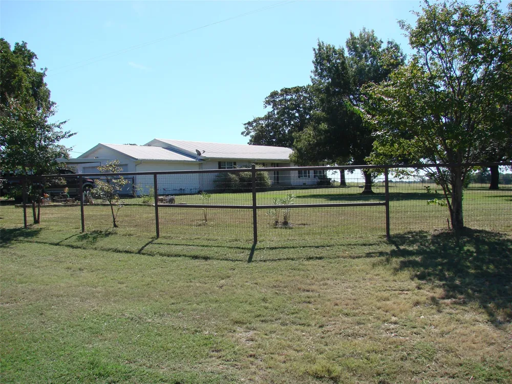 34 Denton Road Gordonville, TX 76245