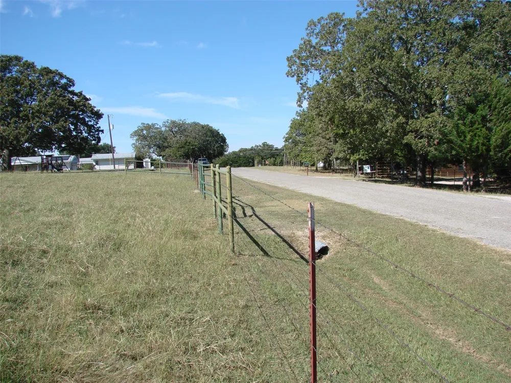 34 Denton Road Gordonville, TX 76245