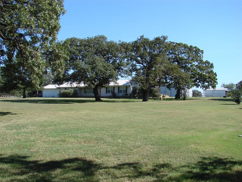 34 Denton Road Gordonville, TX 76245