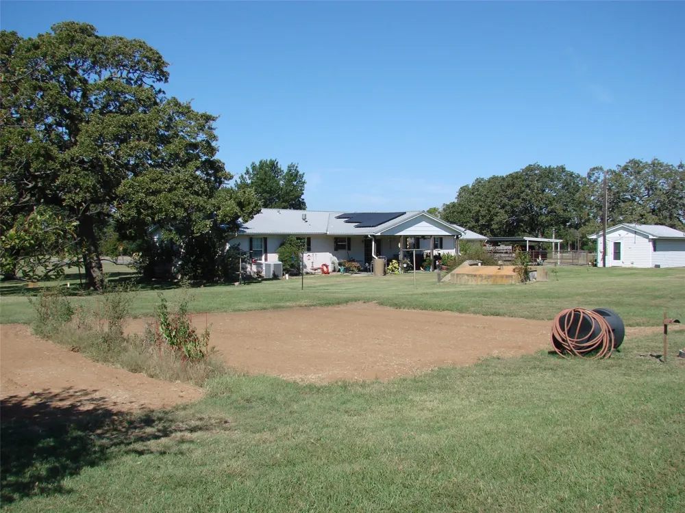 34 Denton Road Gordonville, TX 76245