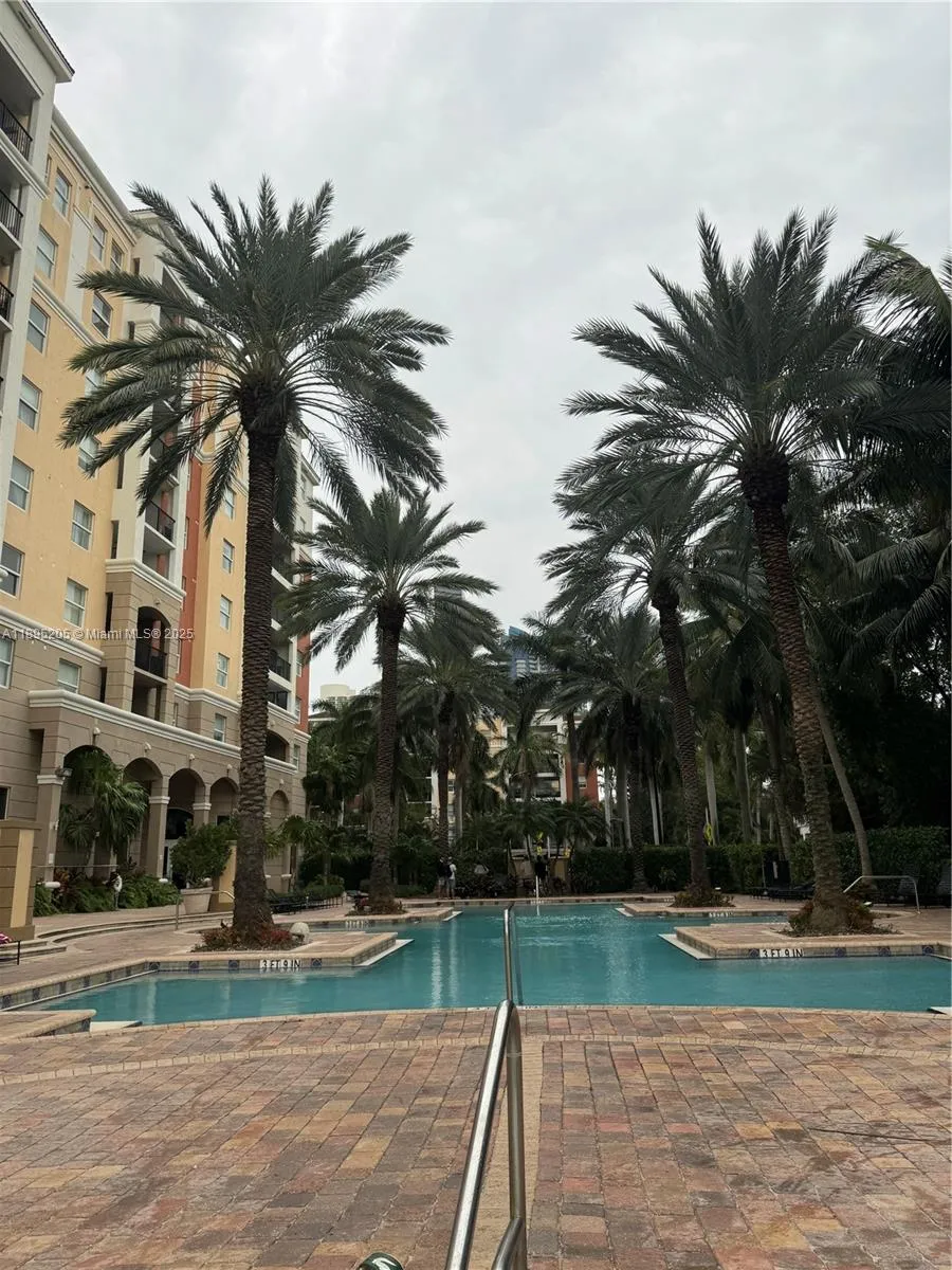17125 Bay Rd #3402 Sunny Isles Beach, FL 33160